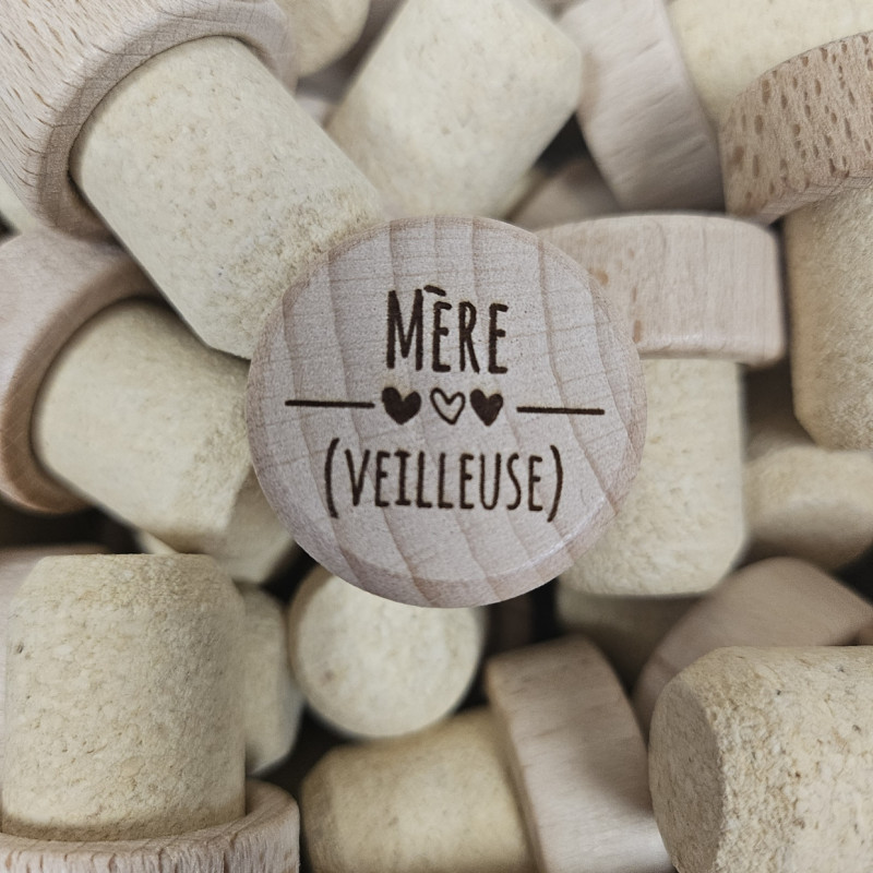 Bouchon de vin gravé "Mère(veilleuse)" Bouchon de vin gravé "Mère(veilleuse)"