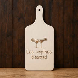 Planche à découper « Les copines d'abord »
